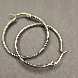 Chic Silver Hoop Earrings